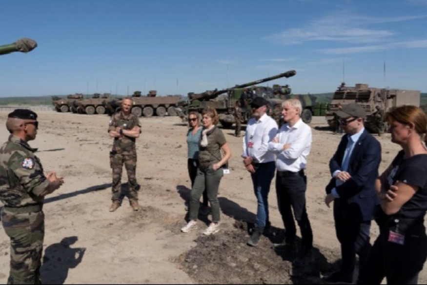 Une délégation d'élus locaux en visite chez les soldats du 16e BCP en mission en Roumanie