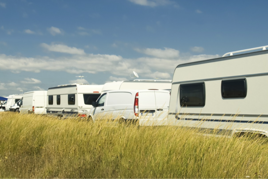 Plus d’une centaine de gens du voyage installés sur un terrain agricole à Sarreguemines